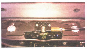 Кронштейн замка капота Toyota LC200